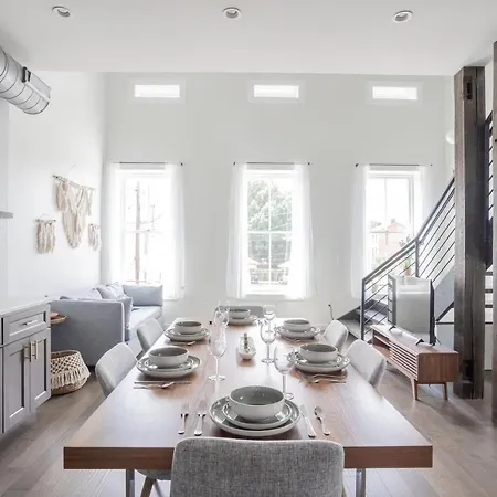 Boho Loft, Clean, Safe, And Perfect For Any Luxury Traveler! Apartment